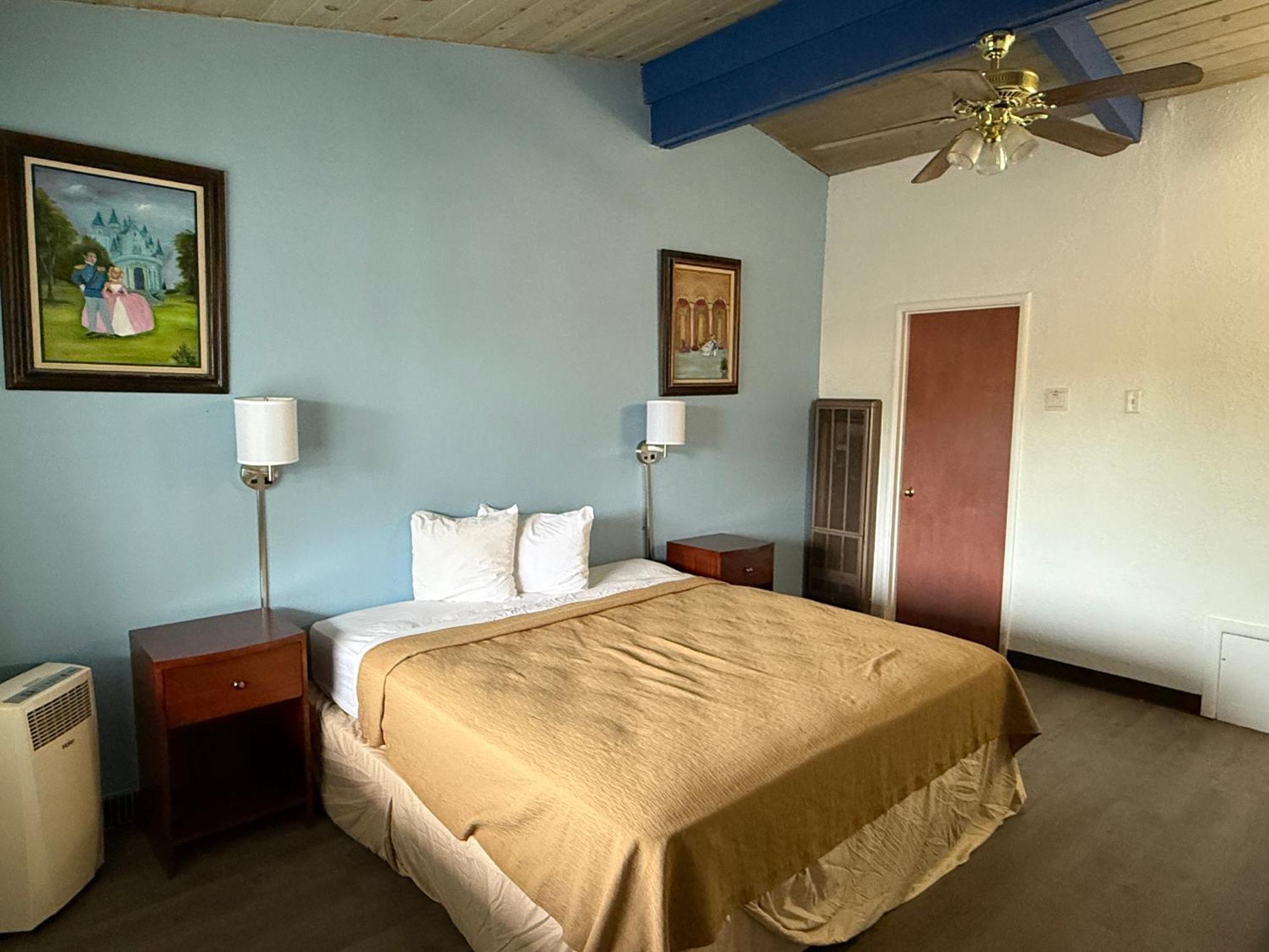 Cinderella Motel Hollister Ngoại thất bức ảnh