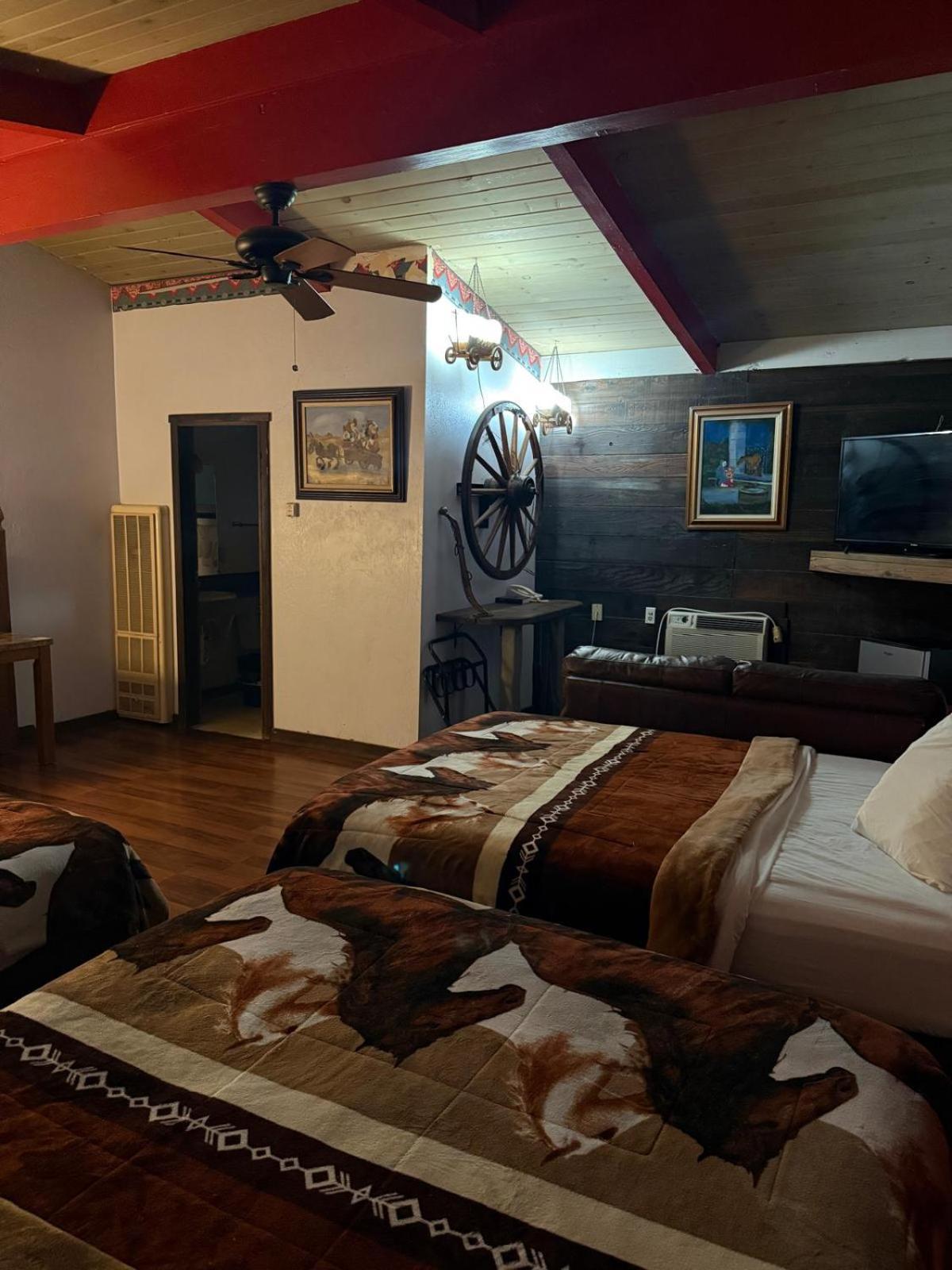 Cinderella Motel Hollister Ngoại thất bức ảnh