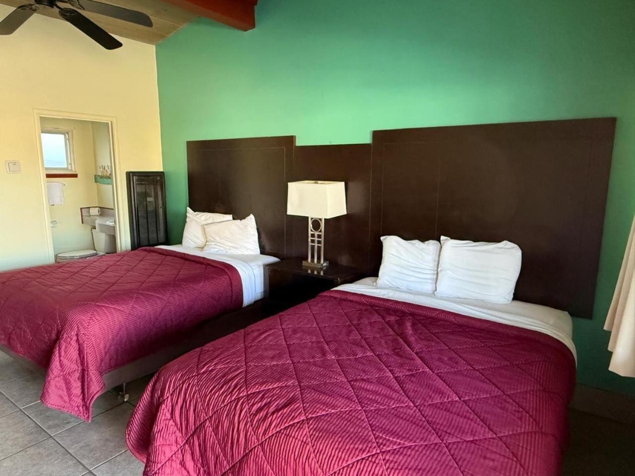 Cinderella Motel Hollister Ngoại thất bức ảnh